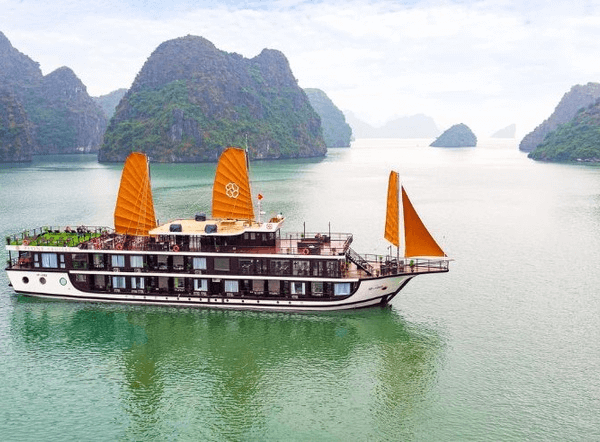 Ha Long Bay in December: Weather, Cruises &&hellip;
